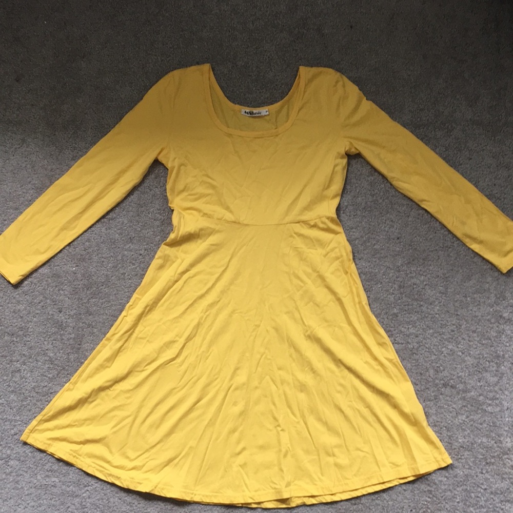 ☀️Knit skater dress - like new!